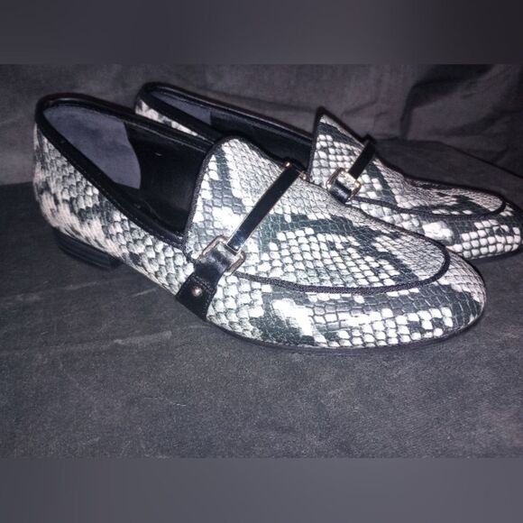 Circus Circus Sam Edelman Black and Grey Python Loafers Size 7.5 EUC - Picture 1 of 8